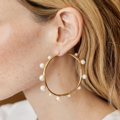 Isla Pearl Hoop Earrings