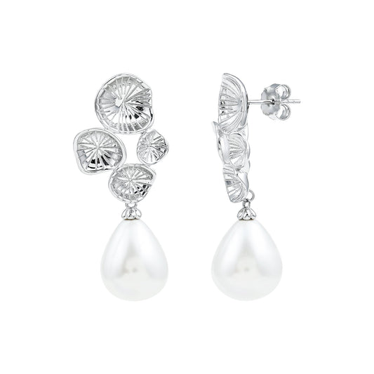 24 Carat Freshwater Cultured Pearl Dangling Earrings In Silver