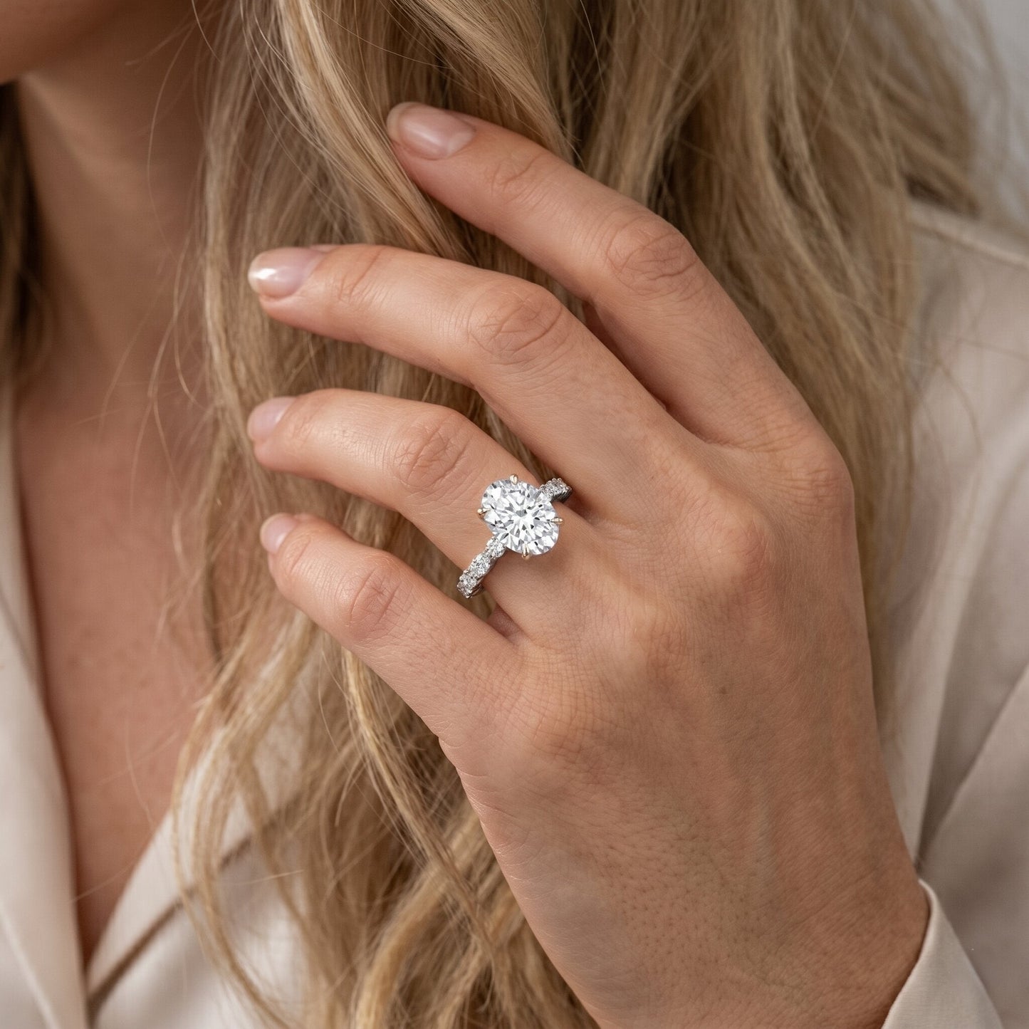 2 Carat Oval Lab Grown Diamond Engagement Ring with IGI Certificate