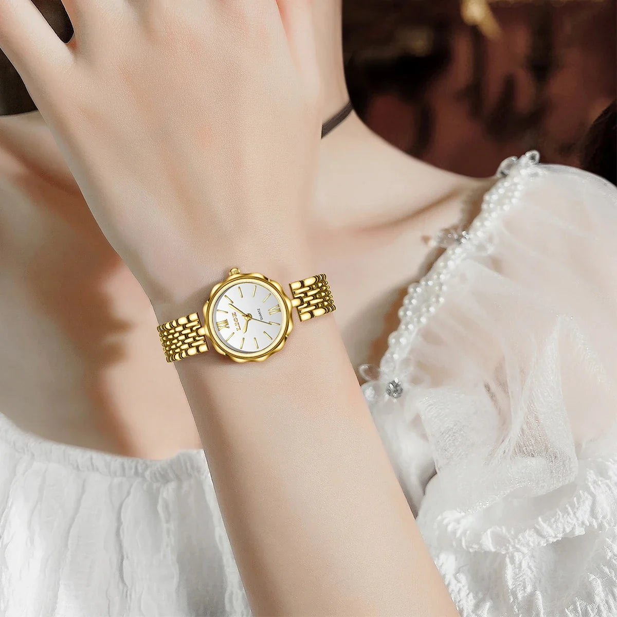 Women's Gold Alloy Bracelet Watch 28mm Roman Dial Quartz