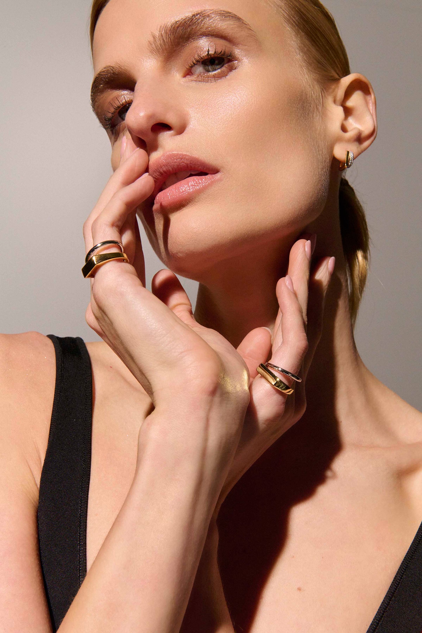 Tina Signet Ring