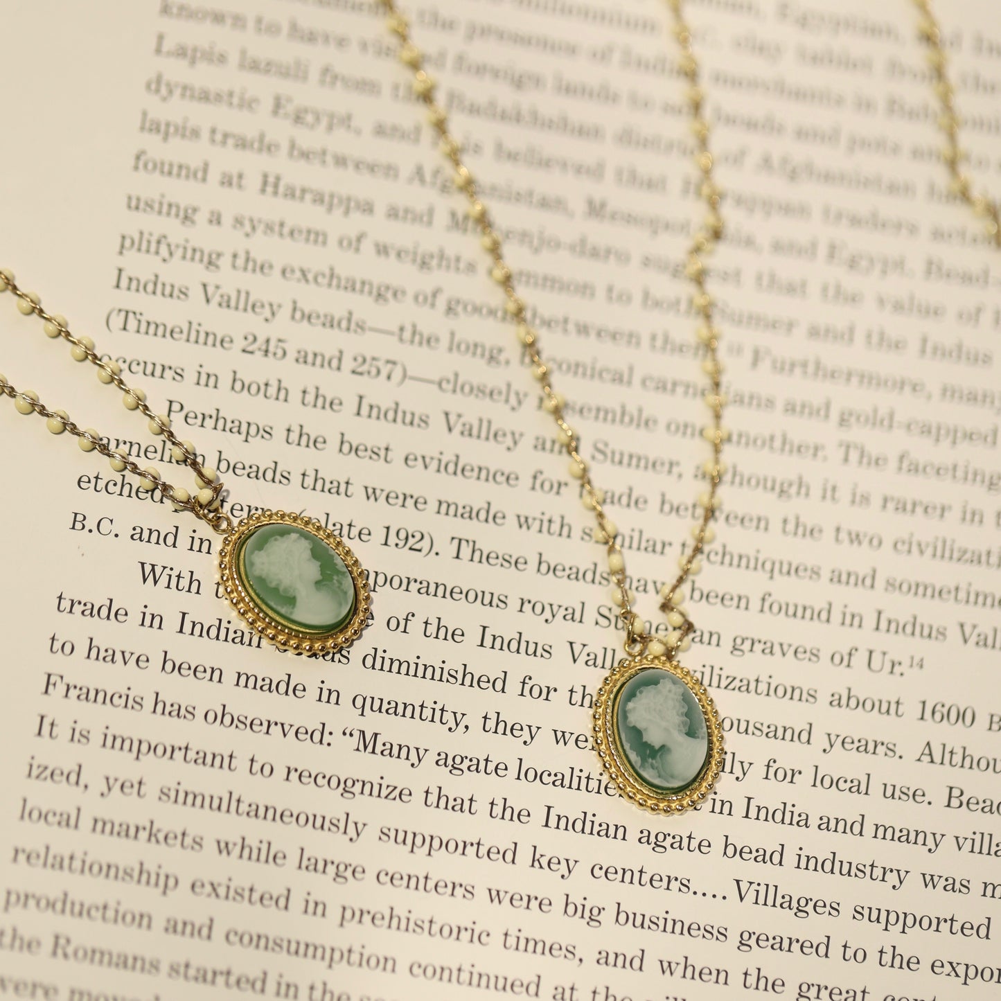 La Verdure Agate Cameo Pendant Maison YuTang