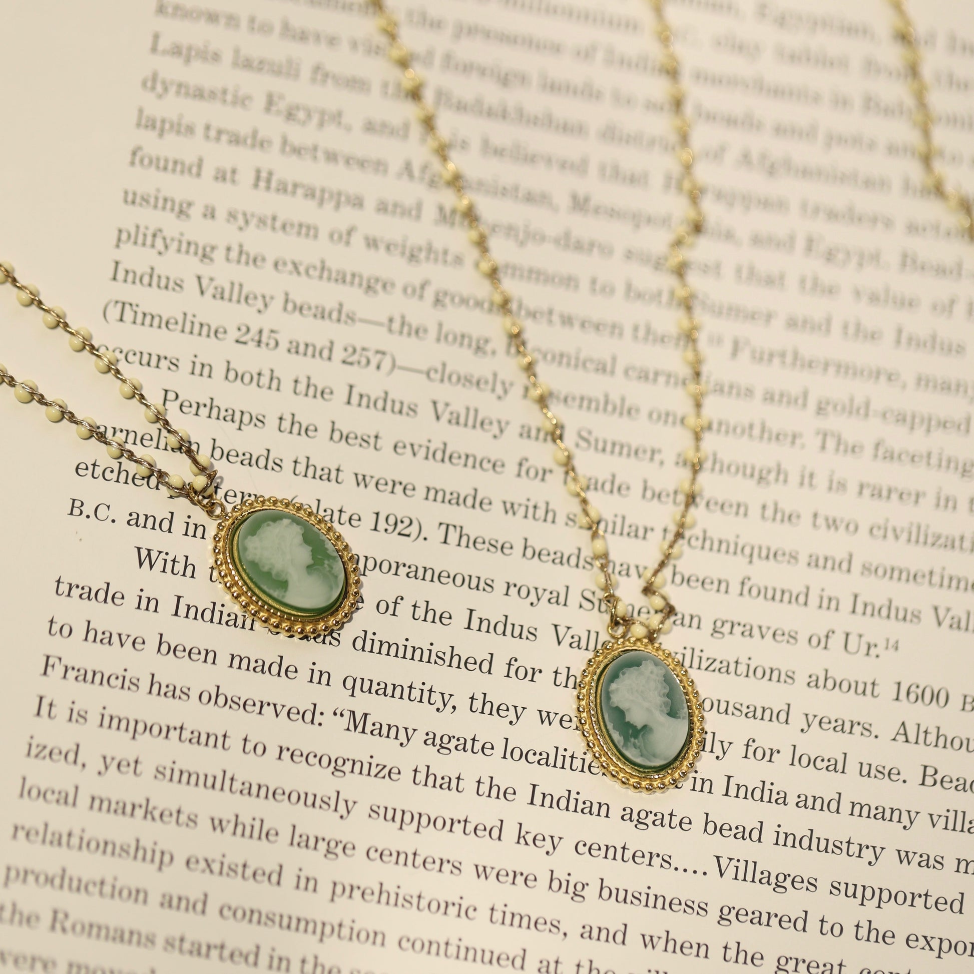 La Verdure Agate Cameo Pendant Maison YuTang