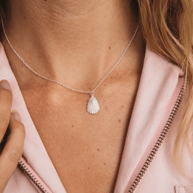 Asri Seashell Necklace