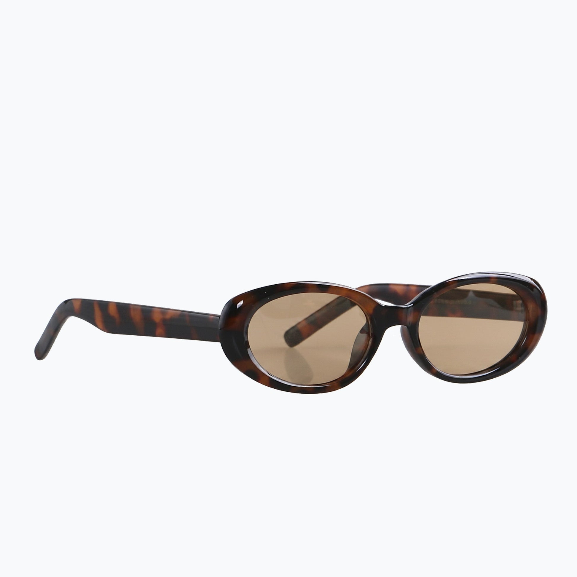 Scarlet Jaxy Eyewear