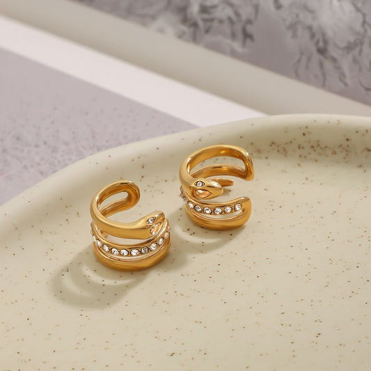 18K Gold Geometric Diamond Earrings With Exquisite Design