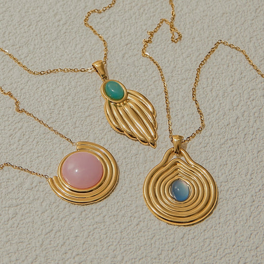 18K Gold Geometric Inlaid Gemstone With Texture Design Classic Fashion Necklace