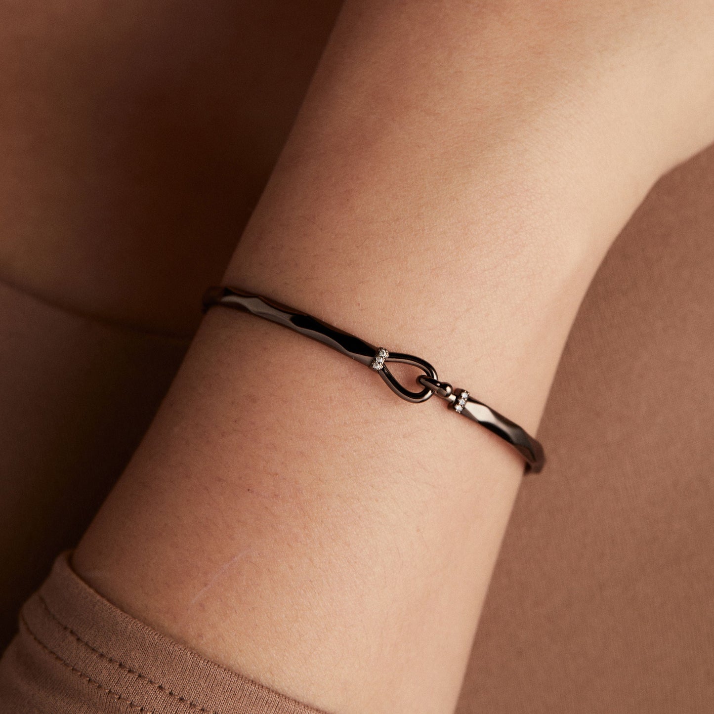 Faceted Hook Tension Bracelet ALEX AND ANI