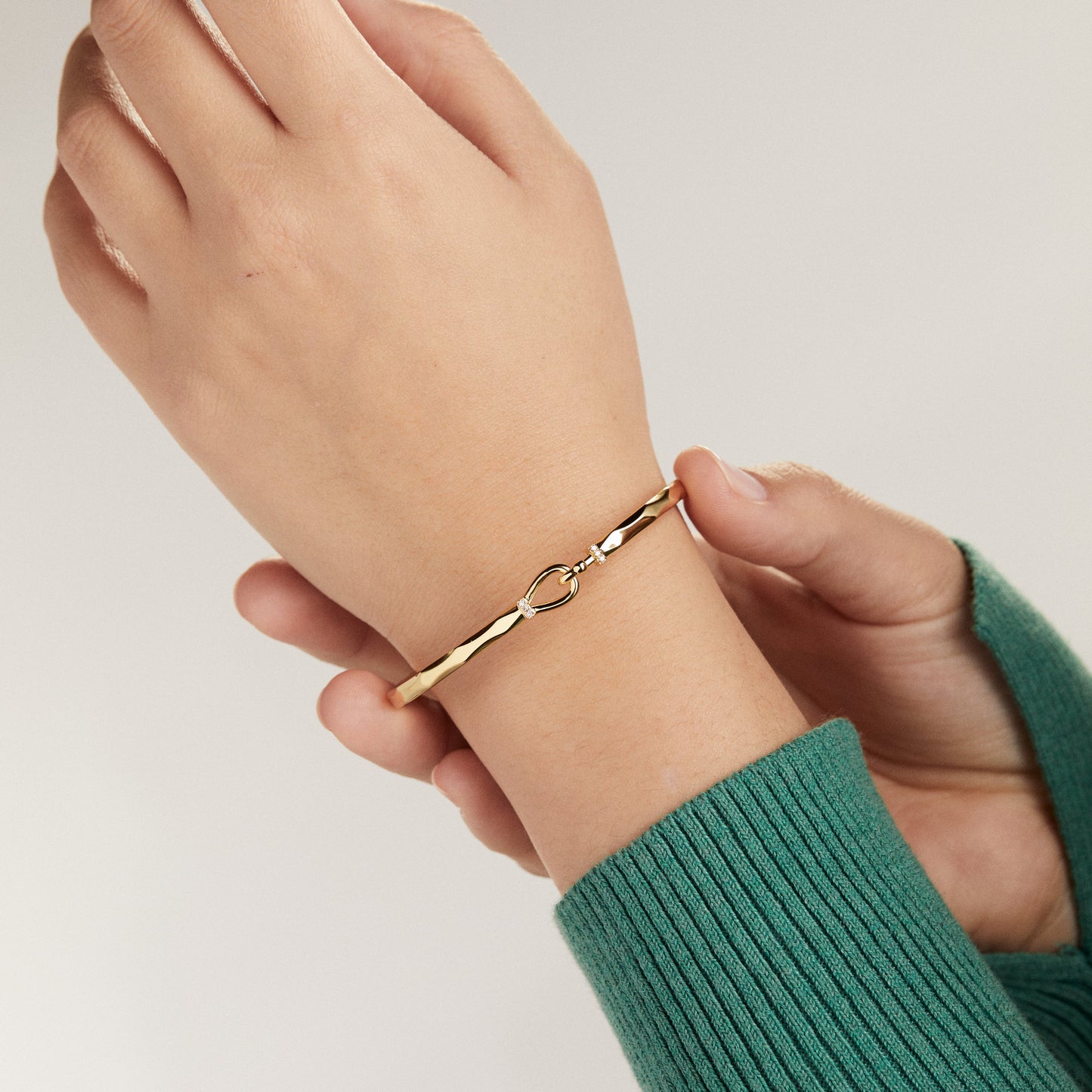 Faceted Hook Tension Bracelet ALEX AND ANI