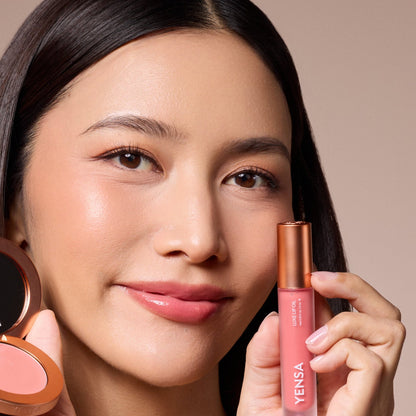 Luxe Lip Nourishing Oil With Hyaluronic And Vitamin E For Glossy Hydration YENSA
