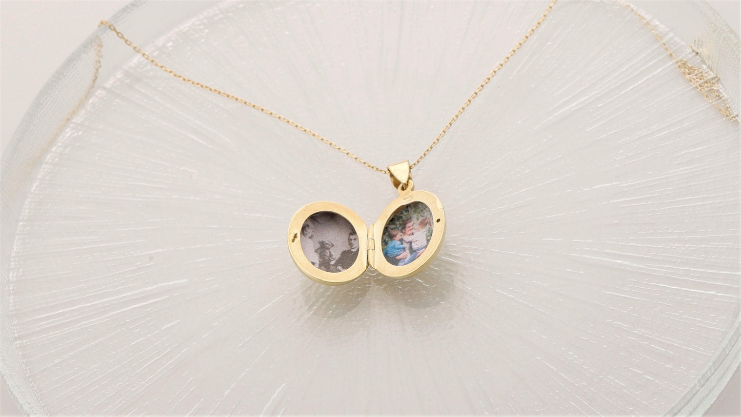 Personalized Silver Photo Locket Necklace