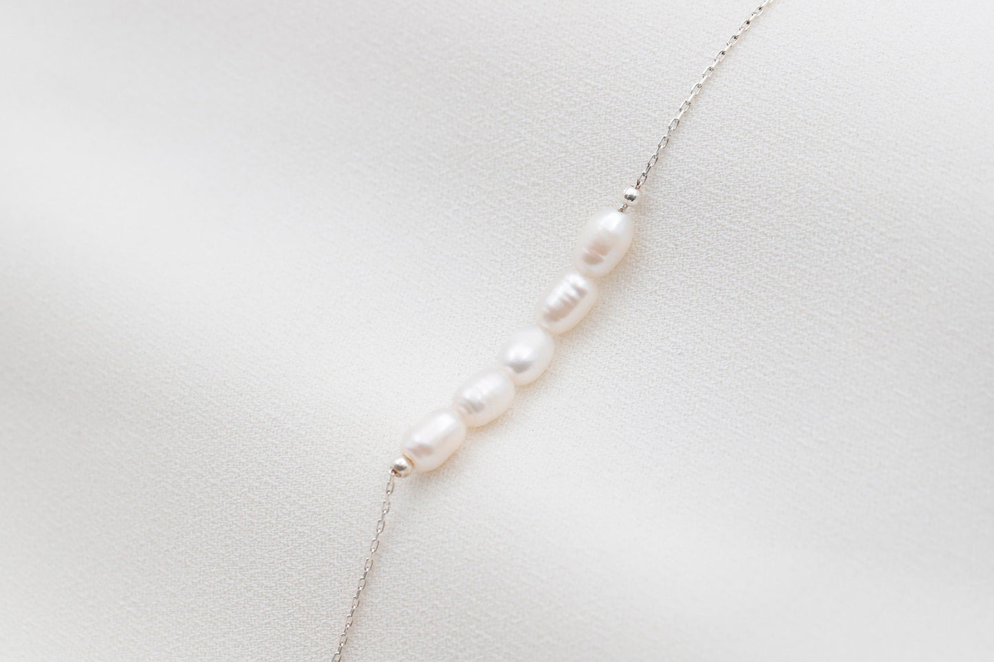 LuxePearls Stunning Freshwater Pearl Bracelet - Timeless Elegance for Every Occasion