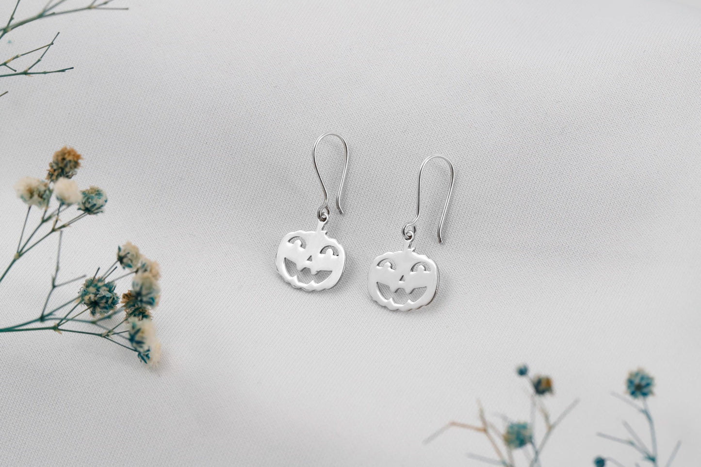 Silver Pumpkin Dangle Earrings - Whimsical Charms for Spooky Style