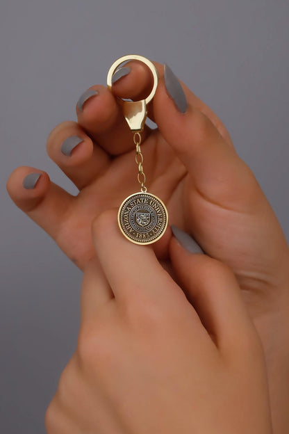 Silver Graduation Keychain - Celebrate Achievement with Inspirational Charm