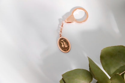 Silver Graduation Keychain - Celebrate Achievement with Inspirational Charm