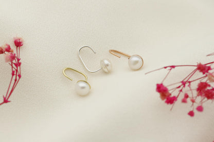 Elegant Pearl Stud Earrings - Perfect Wedding Gifts for Bridesmaids