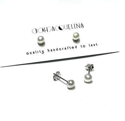 Freshwater pearl button mini stud earrings