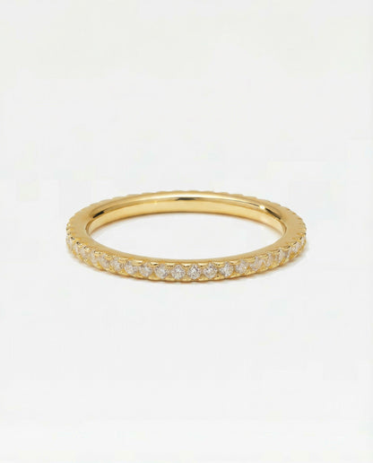 The M Essential Pavé Band